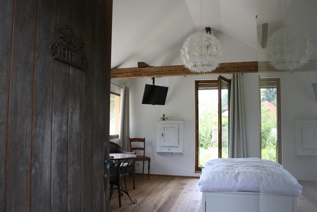 Ofenhaus Villa Murten Rom bilde